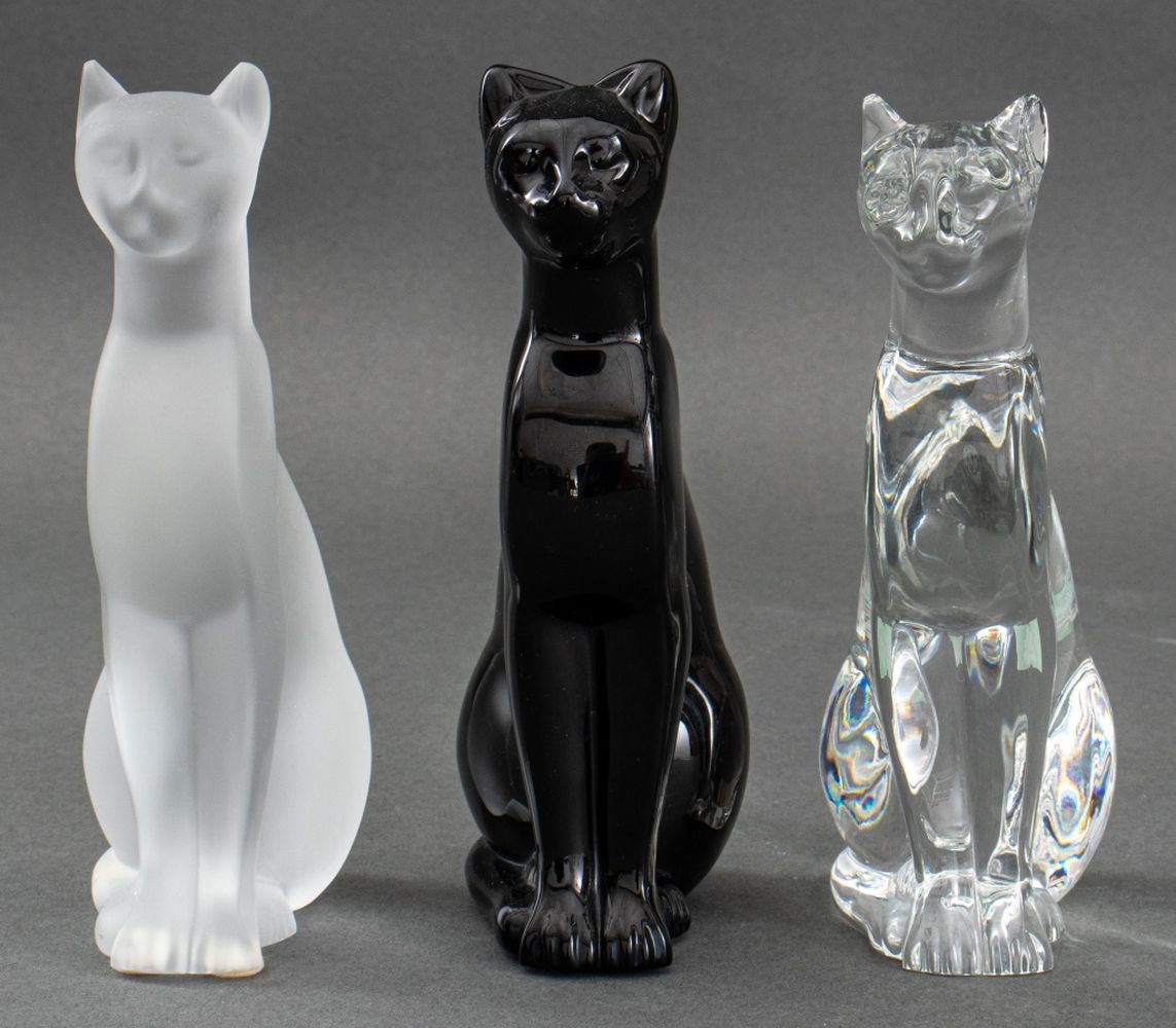 BACCARAT CRYSTAL SEATED CAT SCULPTURES,