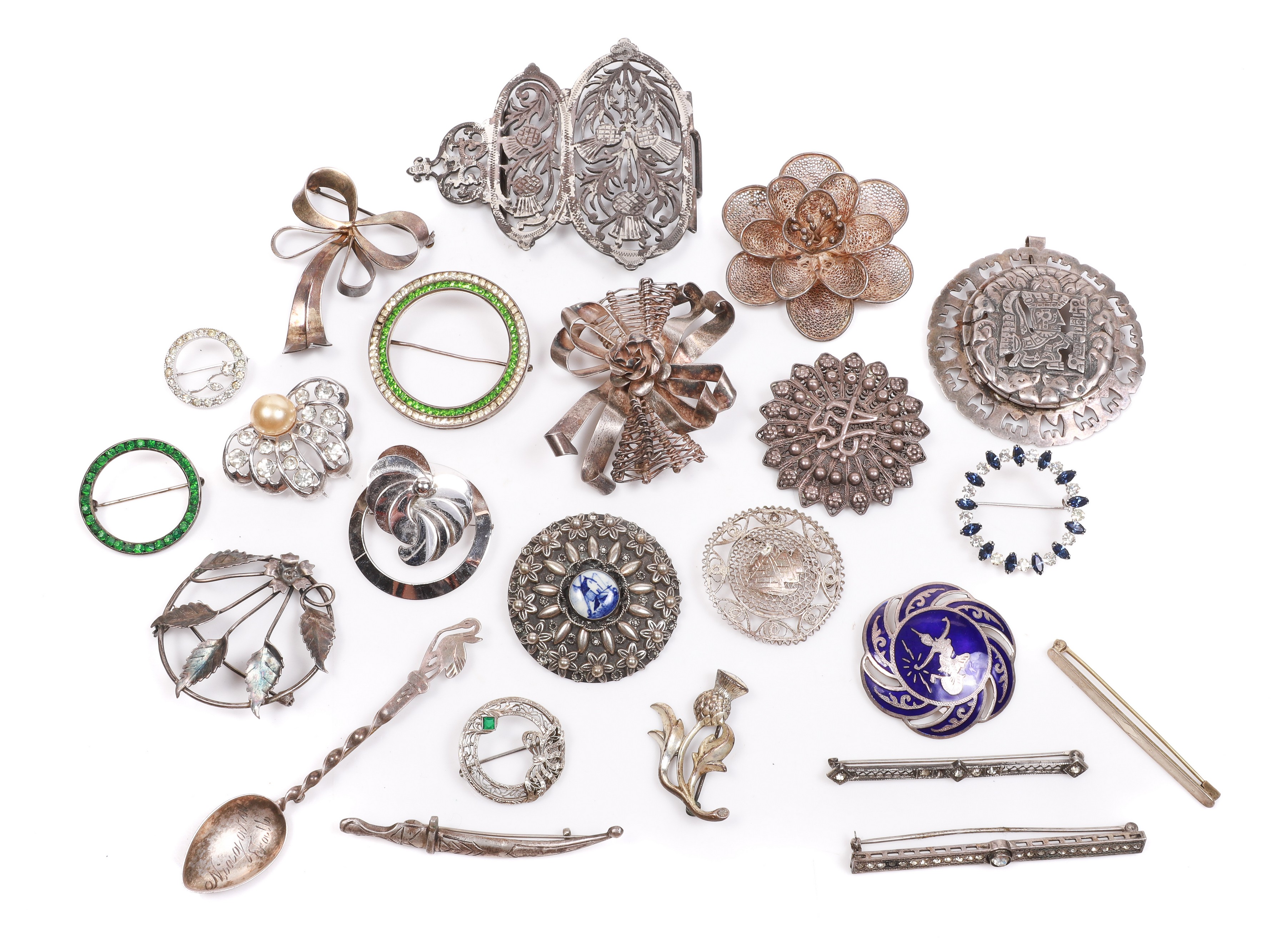 (23) Sterling brooches and clips