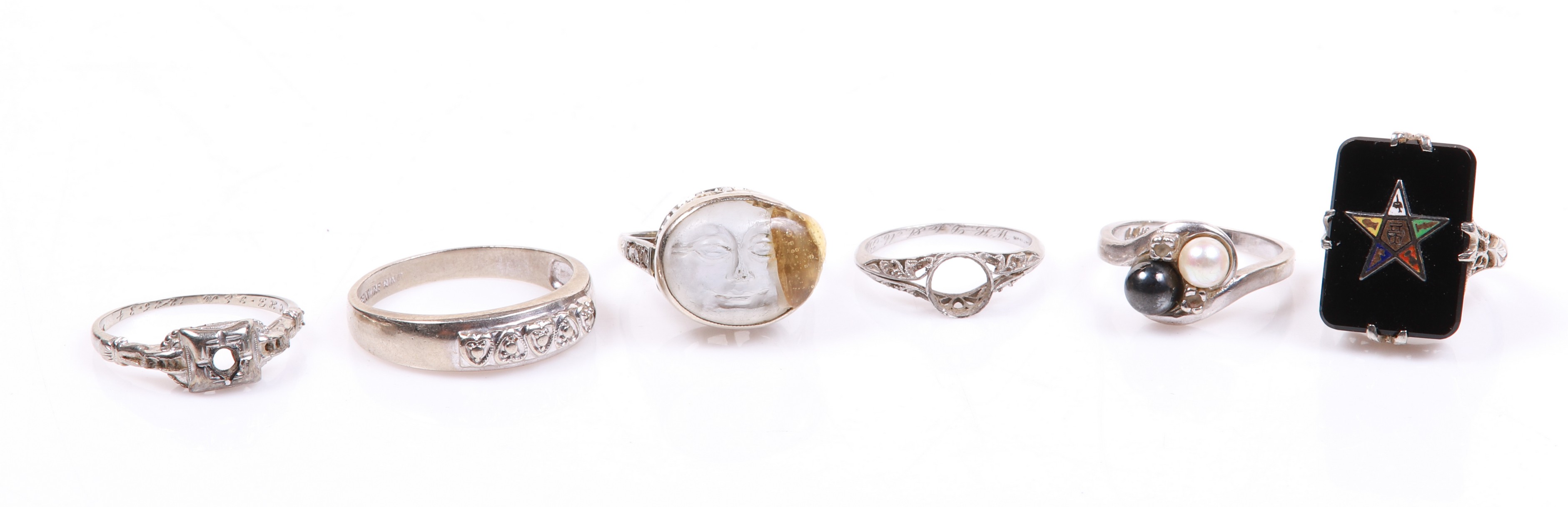 (6) White gold and platinum rings