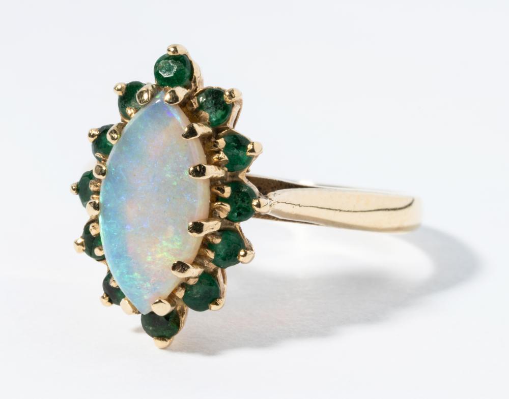 14 KARAT YELLOW GOLD OPAL AND EMERALD 3b4f5b