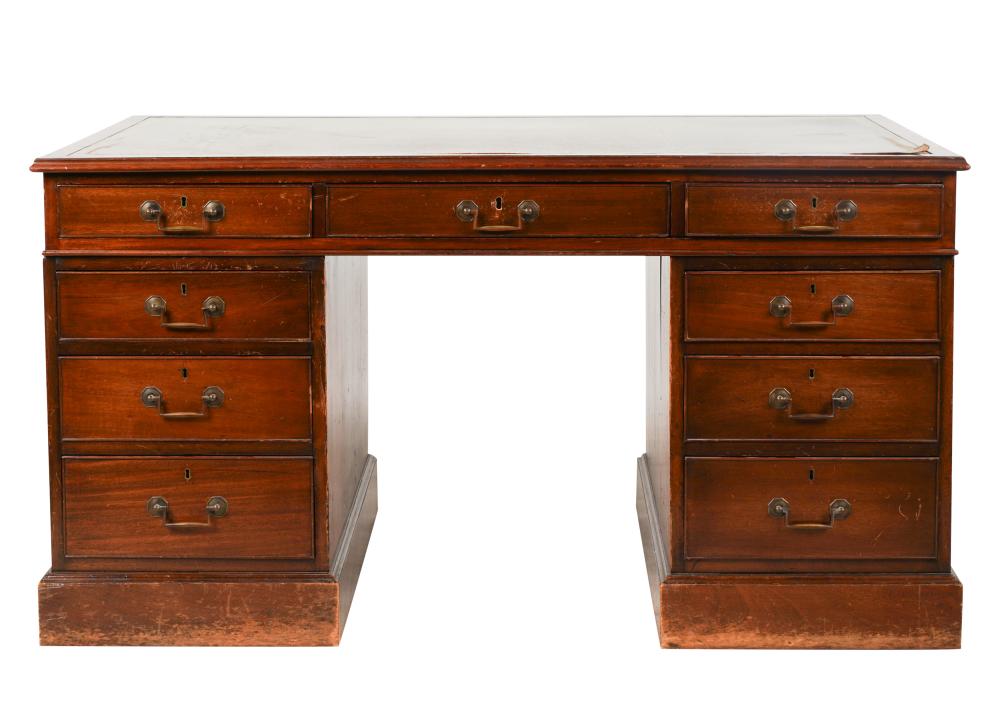 VICTORIAN MAHOGANY PEDESTAL DESKVictorian 3b5107