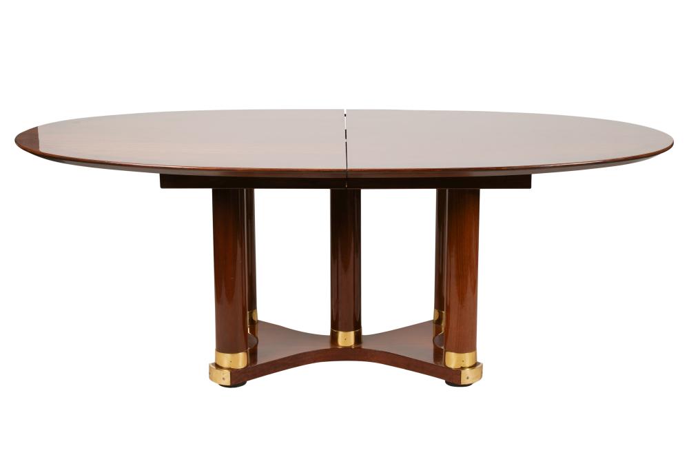 HENREDON OVAL DINING TABLEHenredon 3b5137