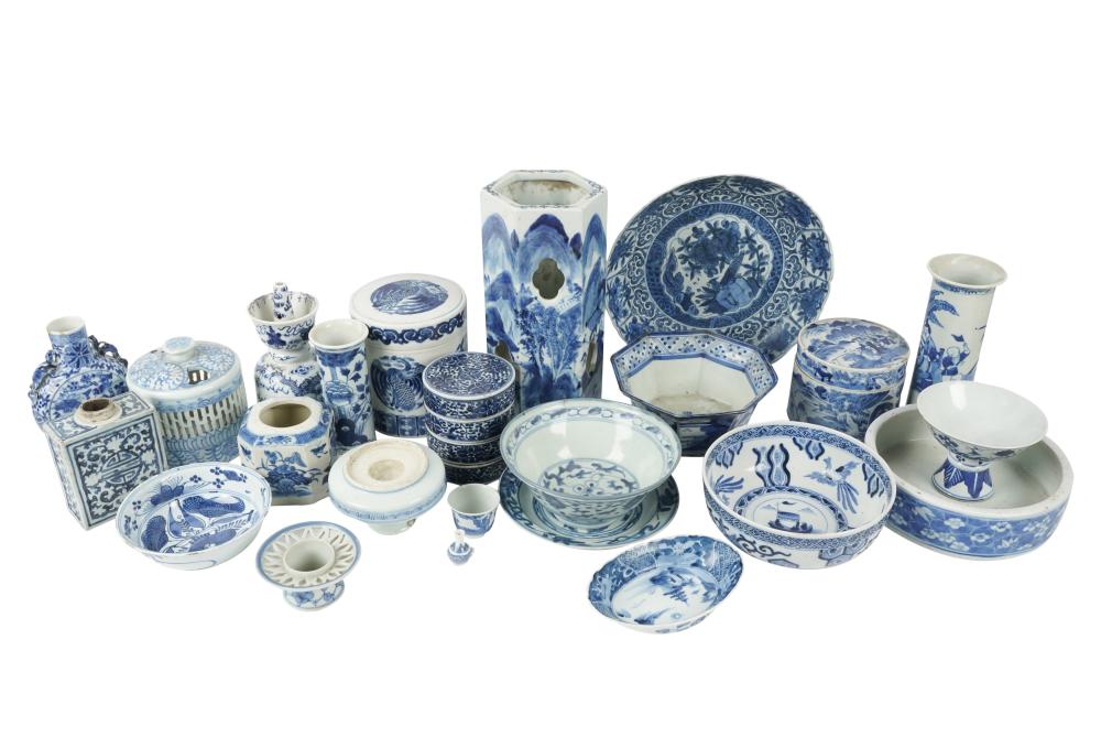 LARGE COLLECTION OF CHINESE BLUE 3b519b