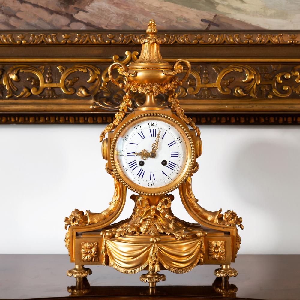 FRENCH GILT BRONZE MANTEL CLOCKFrench