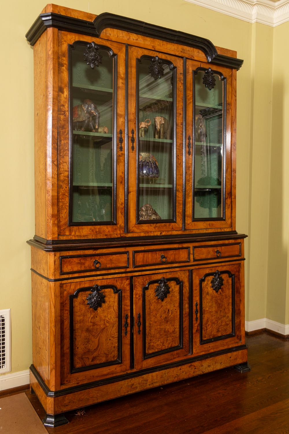 VICTORIAN BURL AND EBONIZED CABINETVictorian 3b5593