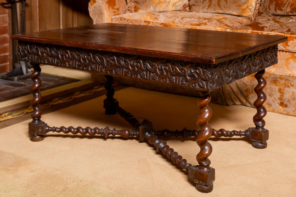 BAROQUE STYLE COFFEE TABLEBaroque Style 3b55c9