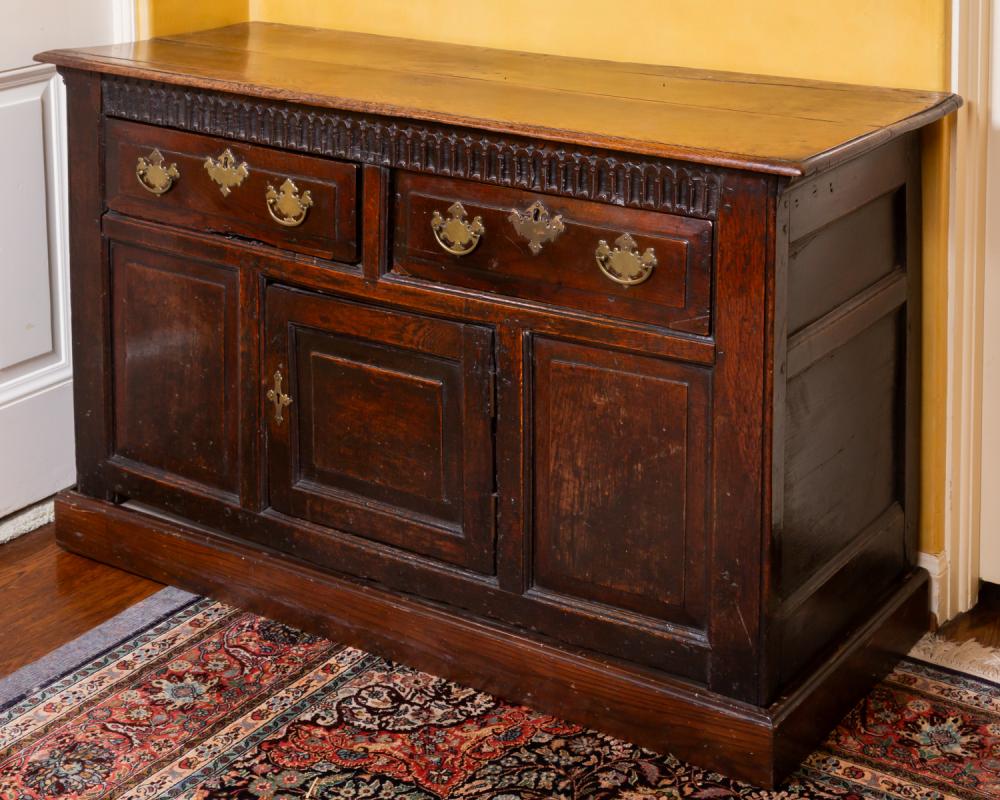 GEORGIAN OAK SIDEBOARDGeorgian