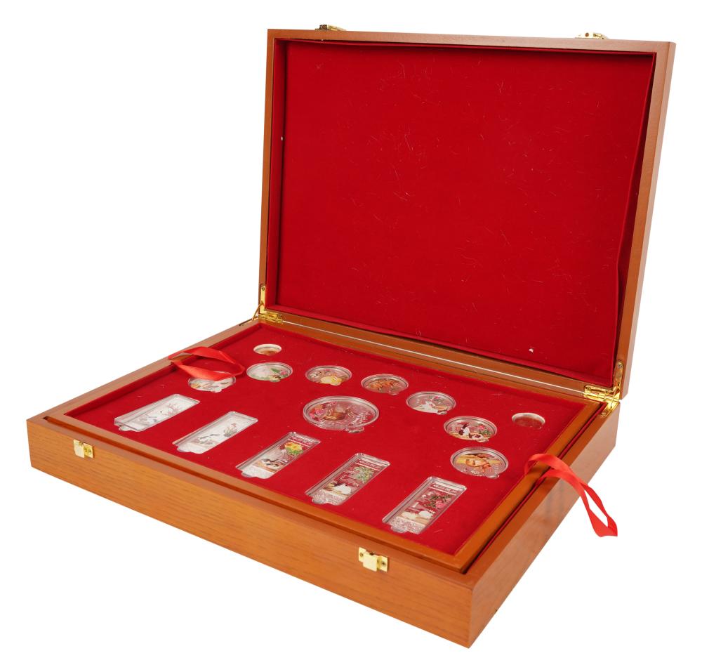 SET OF CHINESE COINS IN CASESet