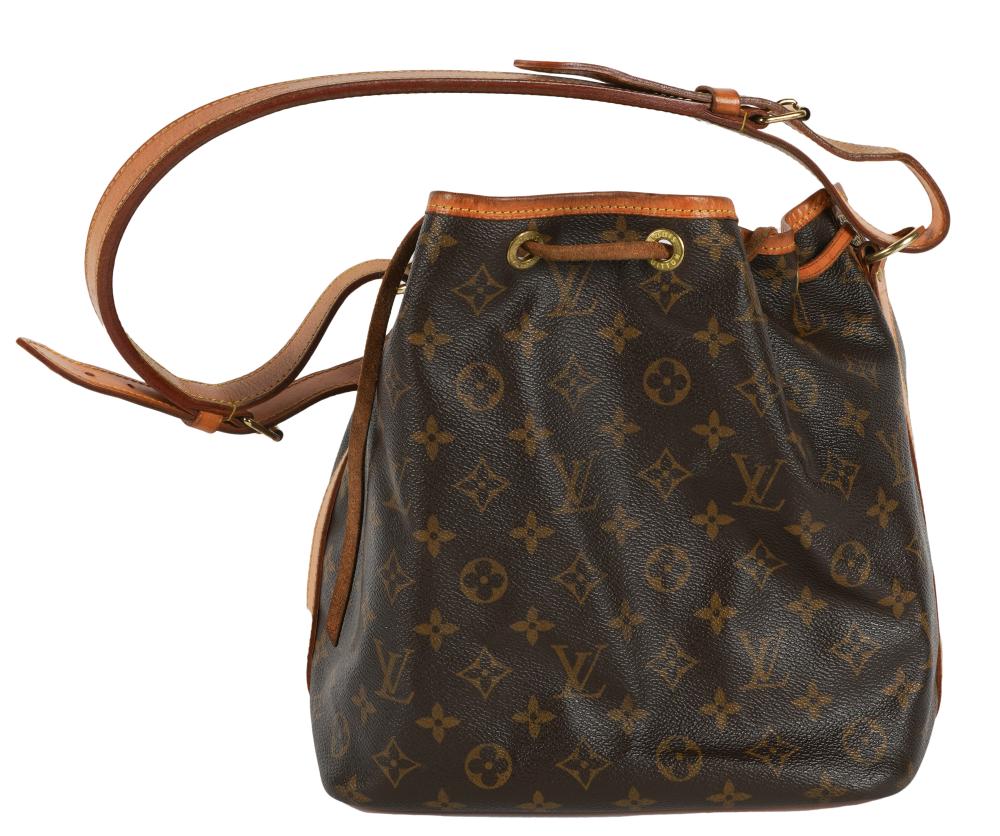 LOUIS VUITTON BUCKET BAGLouis Vuitton 3b5711