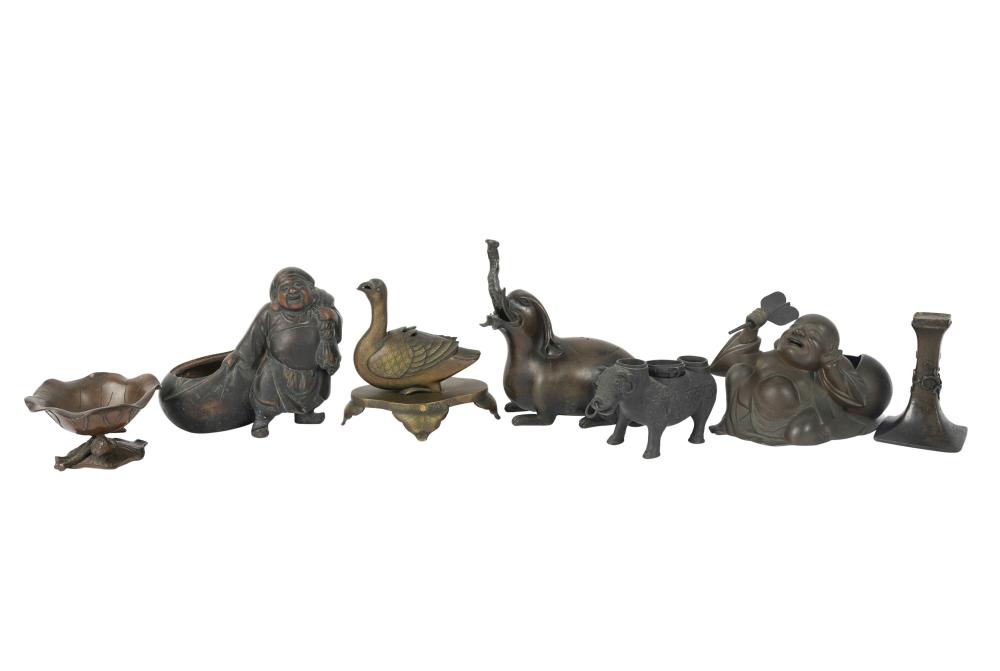 GROUP OF ASIAN BRONZE WORKSGroup 3b57a4