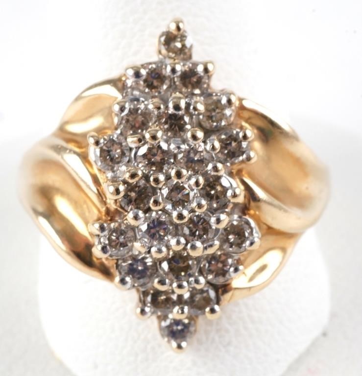 VINTAGE 14K GOLD DIAMOND CLUSTER 3b587e