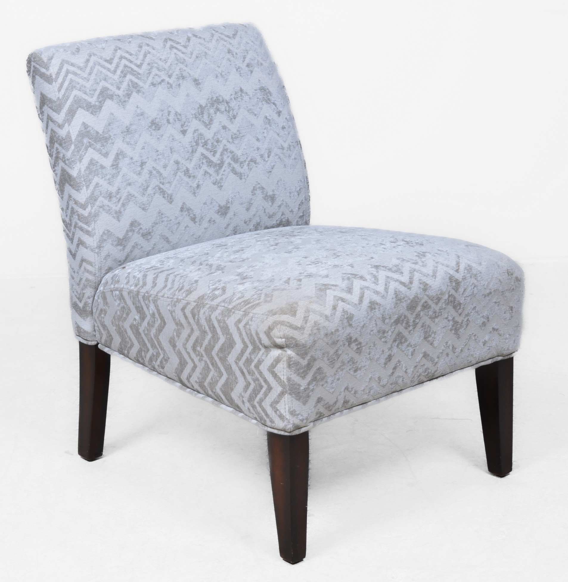 Contemporary upholstered slipper 3b59d4
