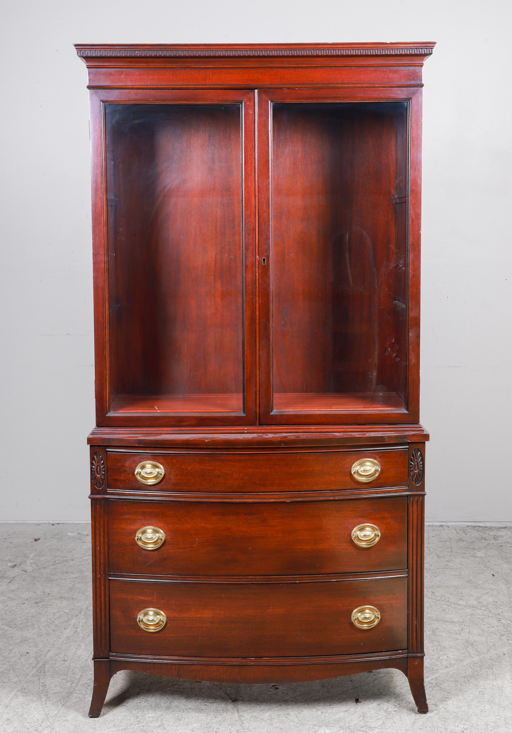 Drexel mahogany 1 pc display cabinet  3b5a33