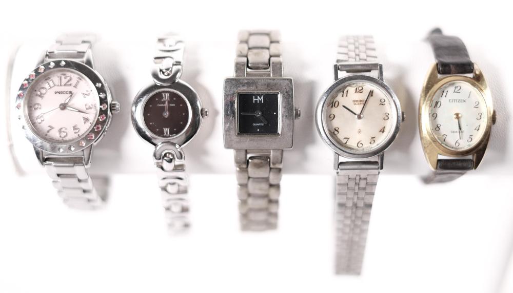 LOT OF 5 LADIES WATCHESLot of 5 3b5aaa