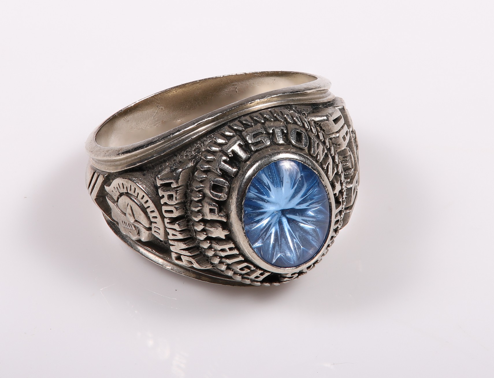 10K white gold class ring, 1980