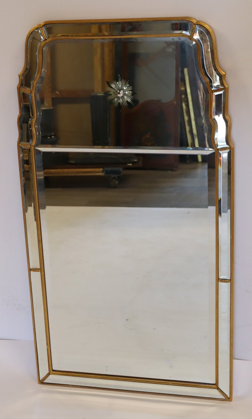 QUEEN ANNE STYLE GILT WOOD MIRROR  3b36d5