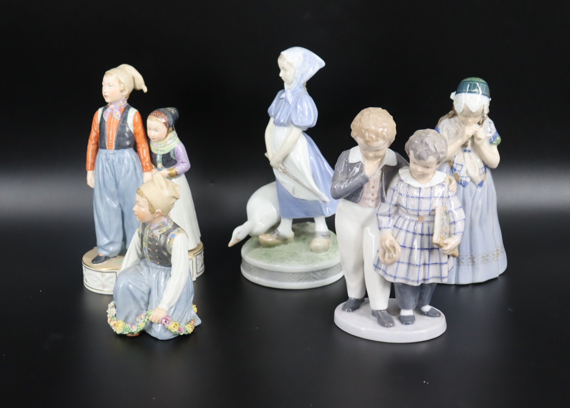 LOT OF 5 BING & GRONDHAL PORCELAIN