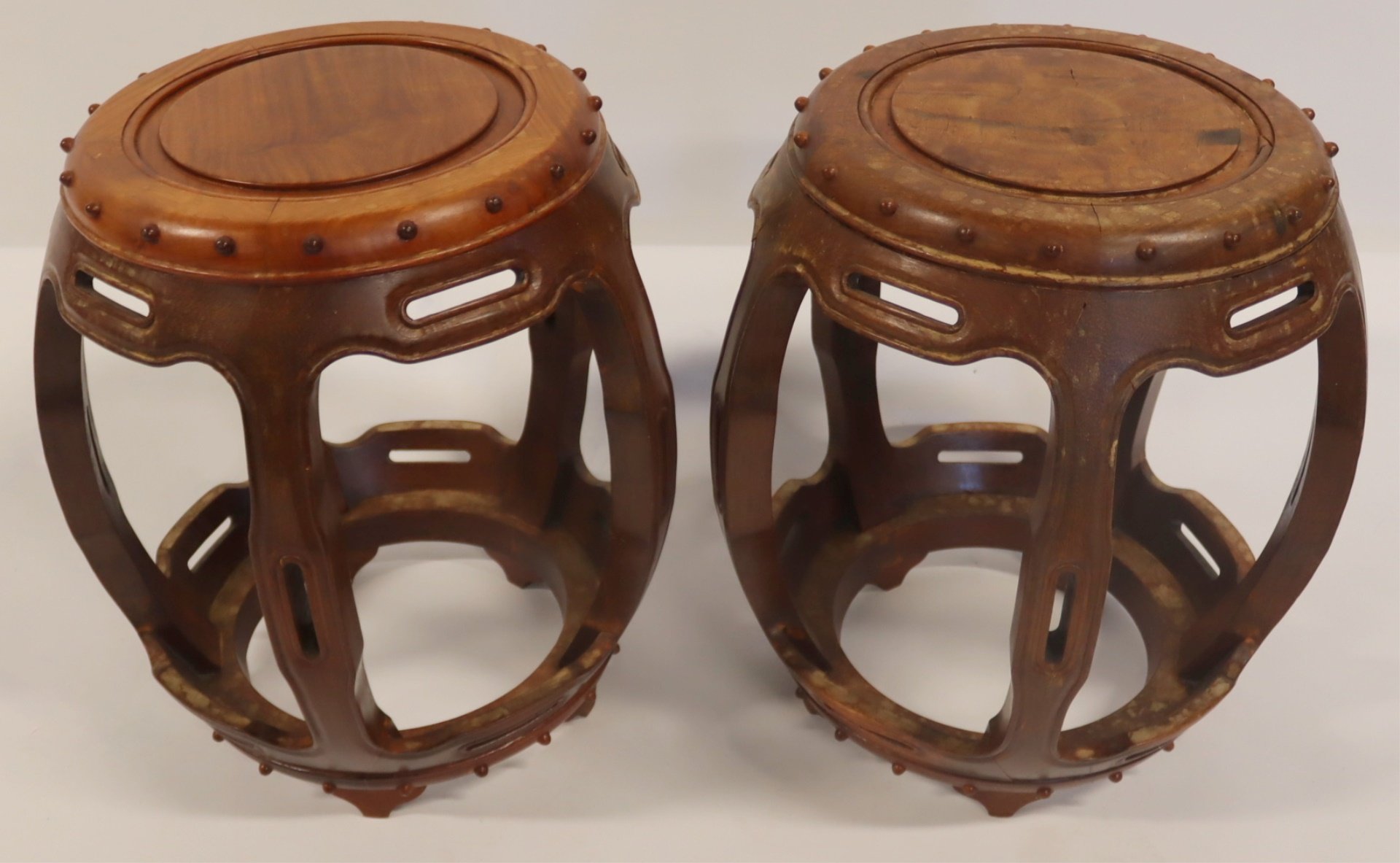 PAIR OF CHINESE CARVED WOOD BARREL 3b3778