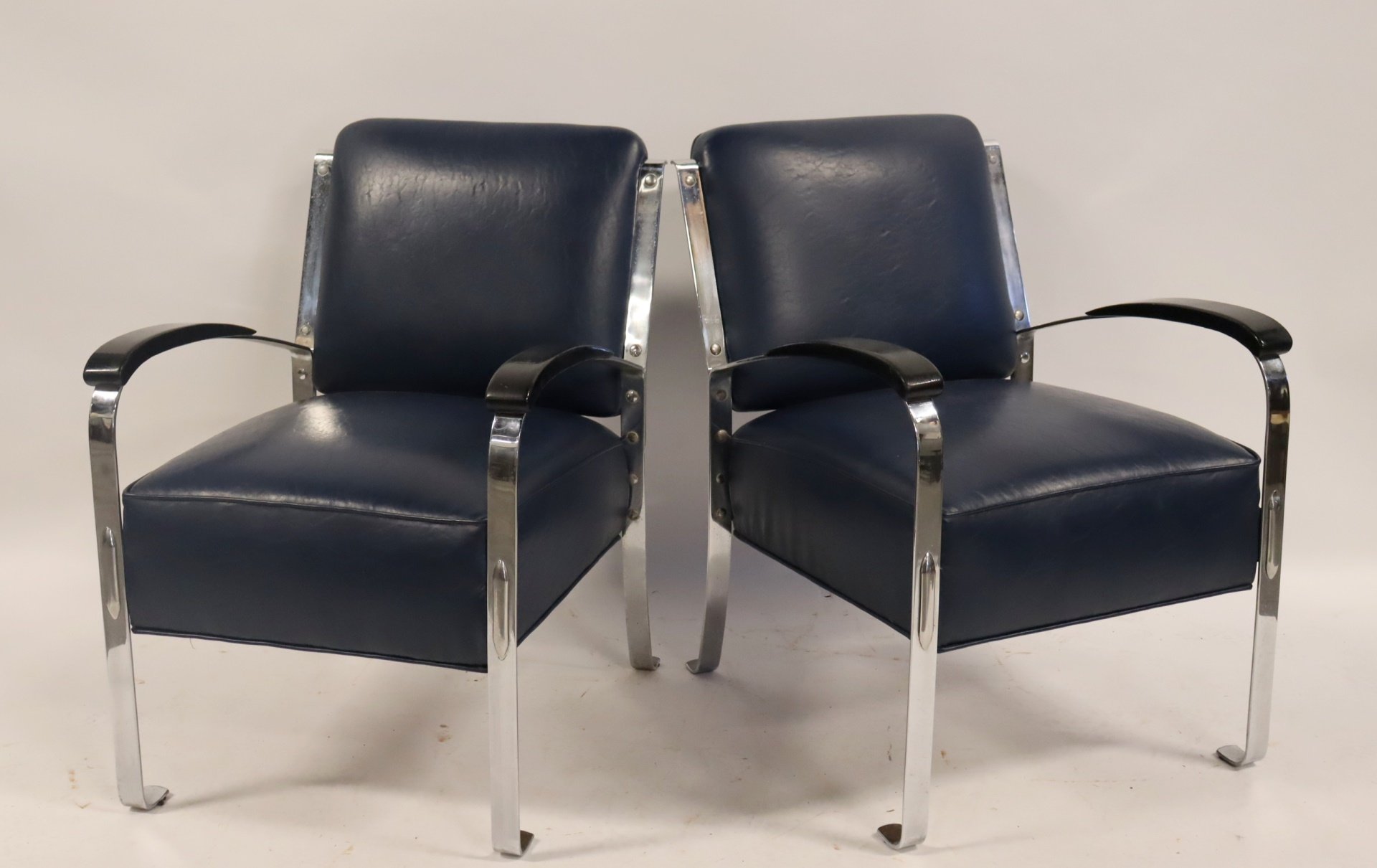 A MIDCENTURY PAIR OF MCKAY CHROME 3b37de