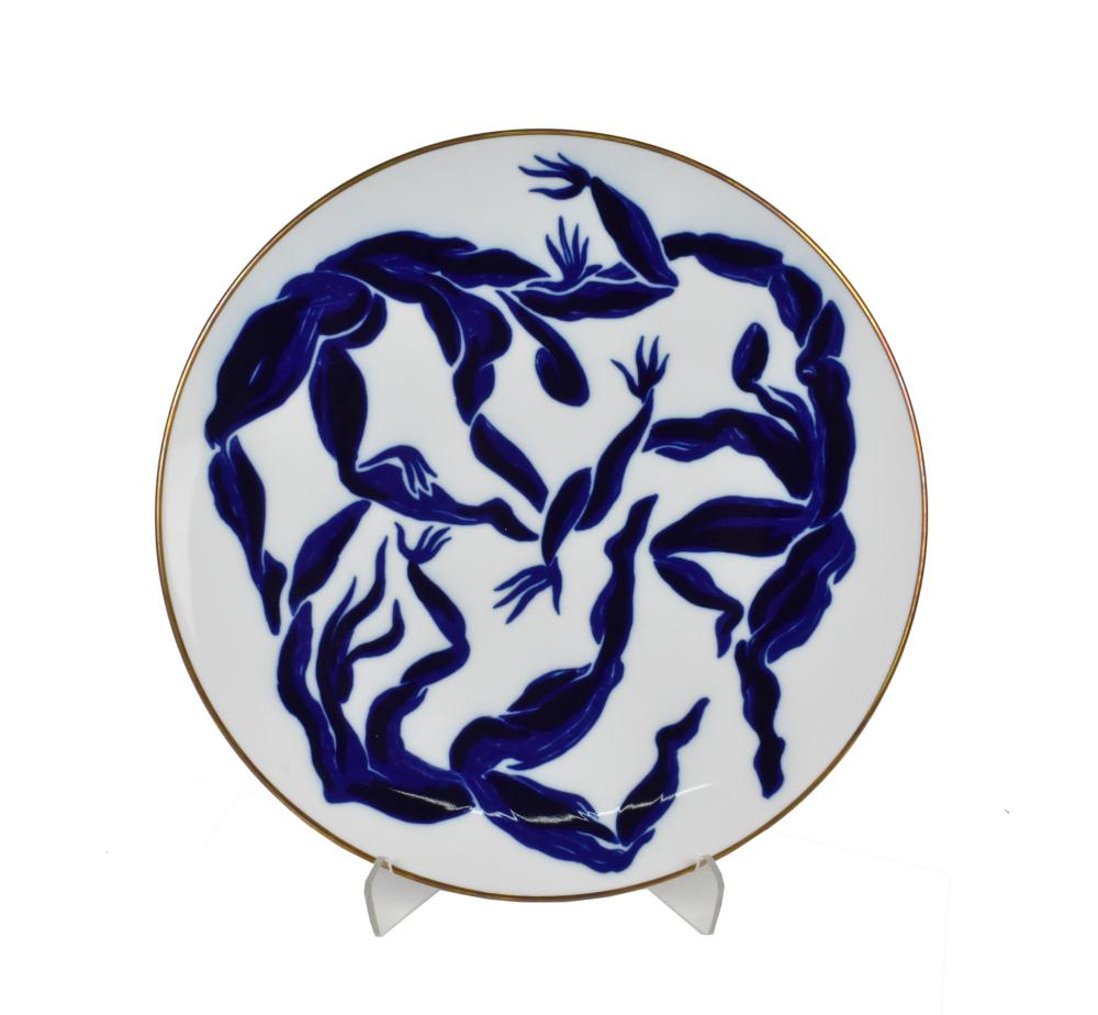 FRENCH PORCELAIN CHARGER DESIGNED 3b38f1