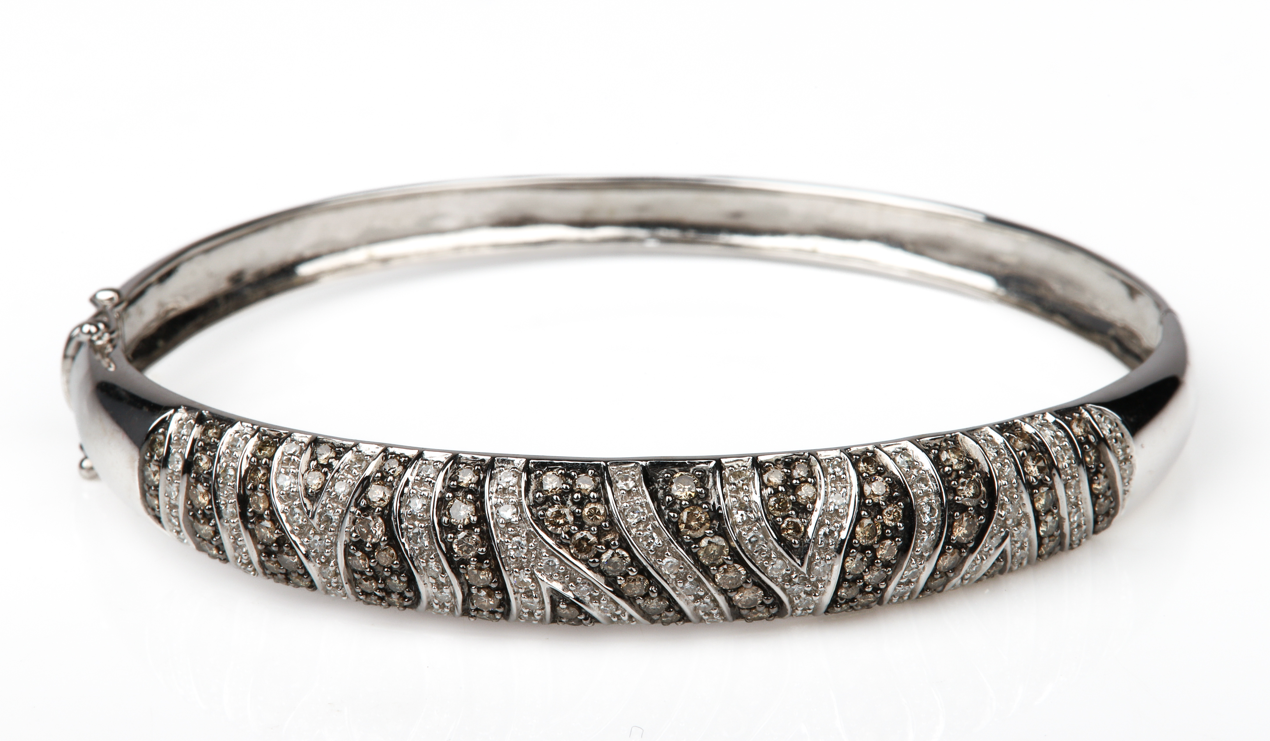 18K White gold diamond hinged bangle  3b3a54