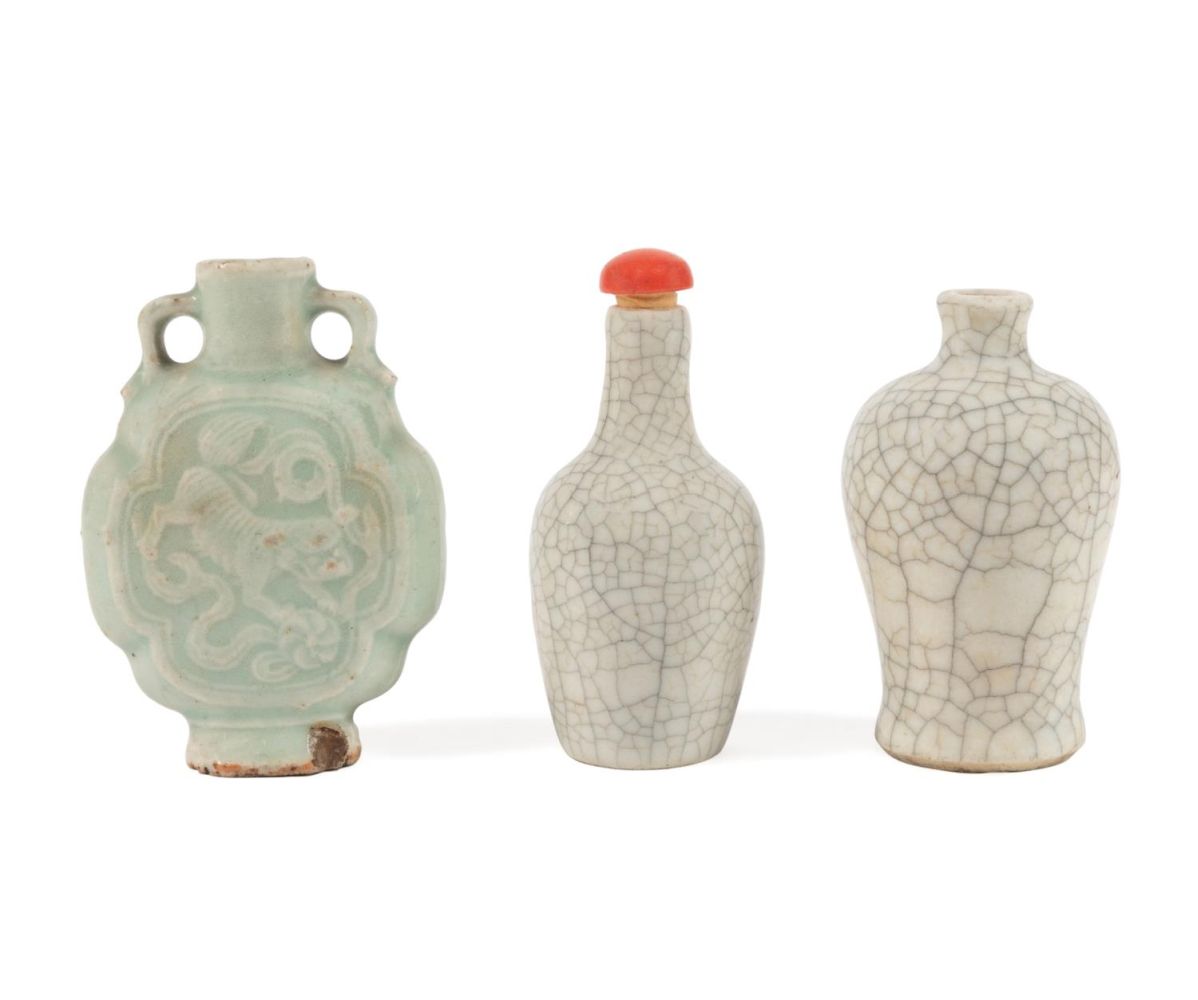 3 CHINESE POTTERY SNUFF BOTTLES,