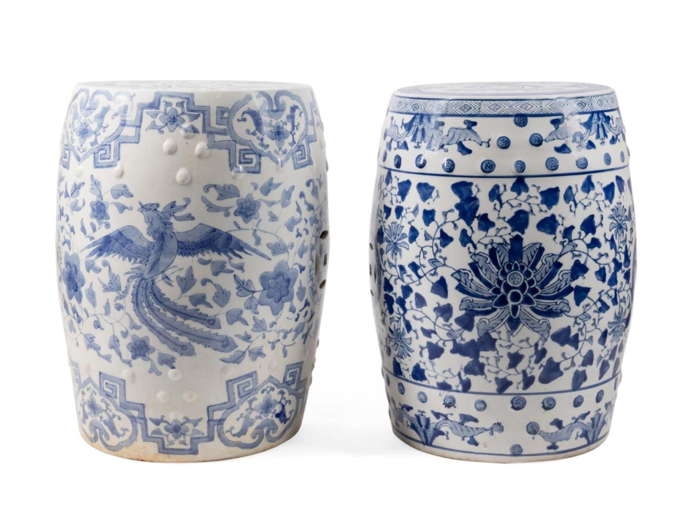 TWO CHINESE BLUE WHITE GARDEN 3b3f6d