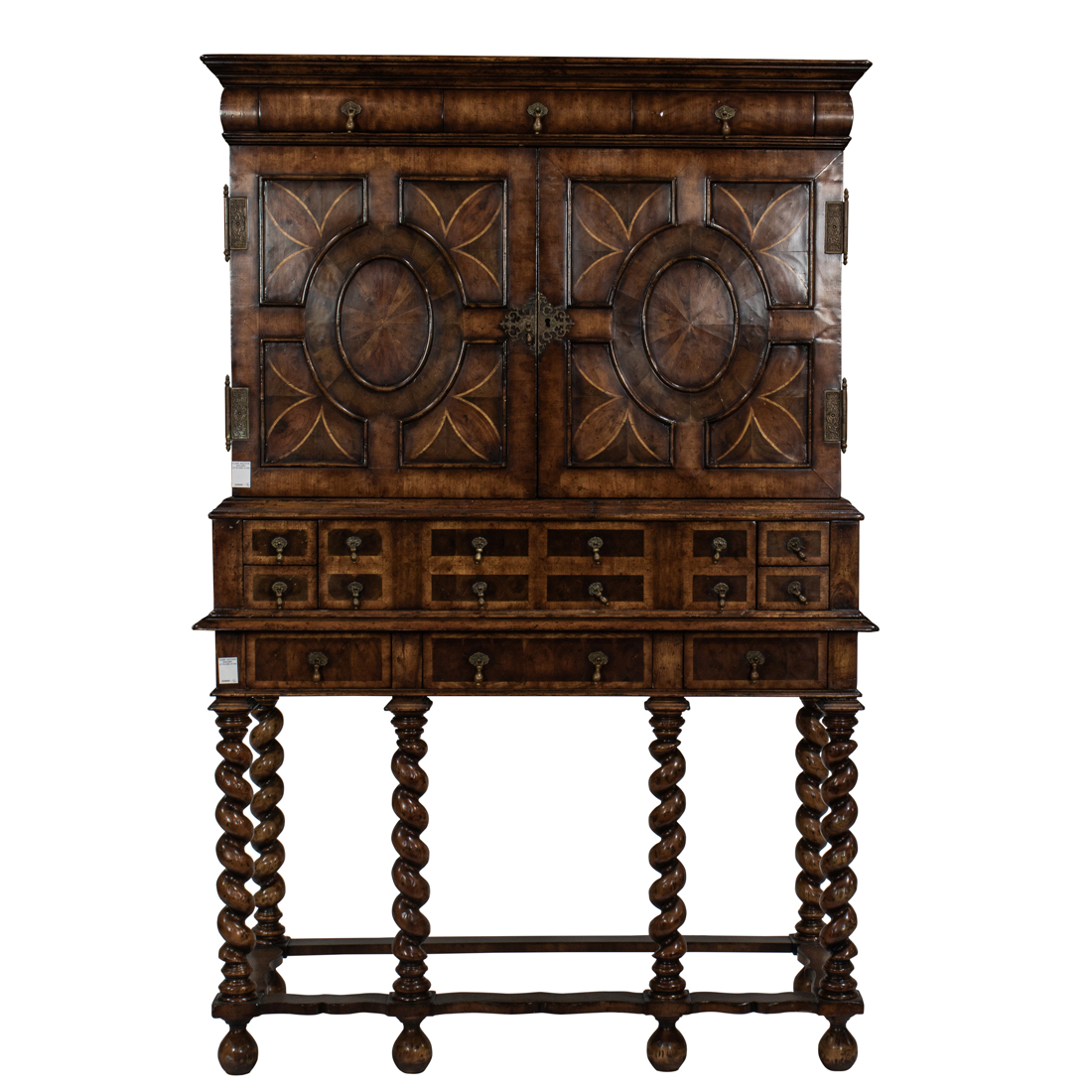 A WILLIAM AND MARY STYLE CHEST 3b4175