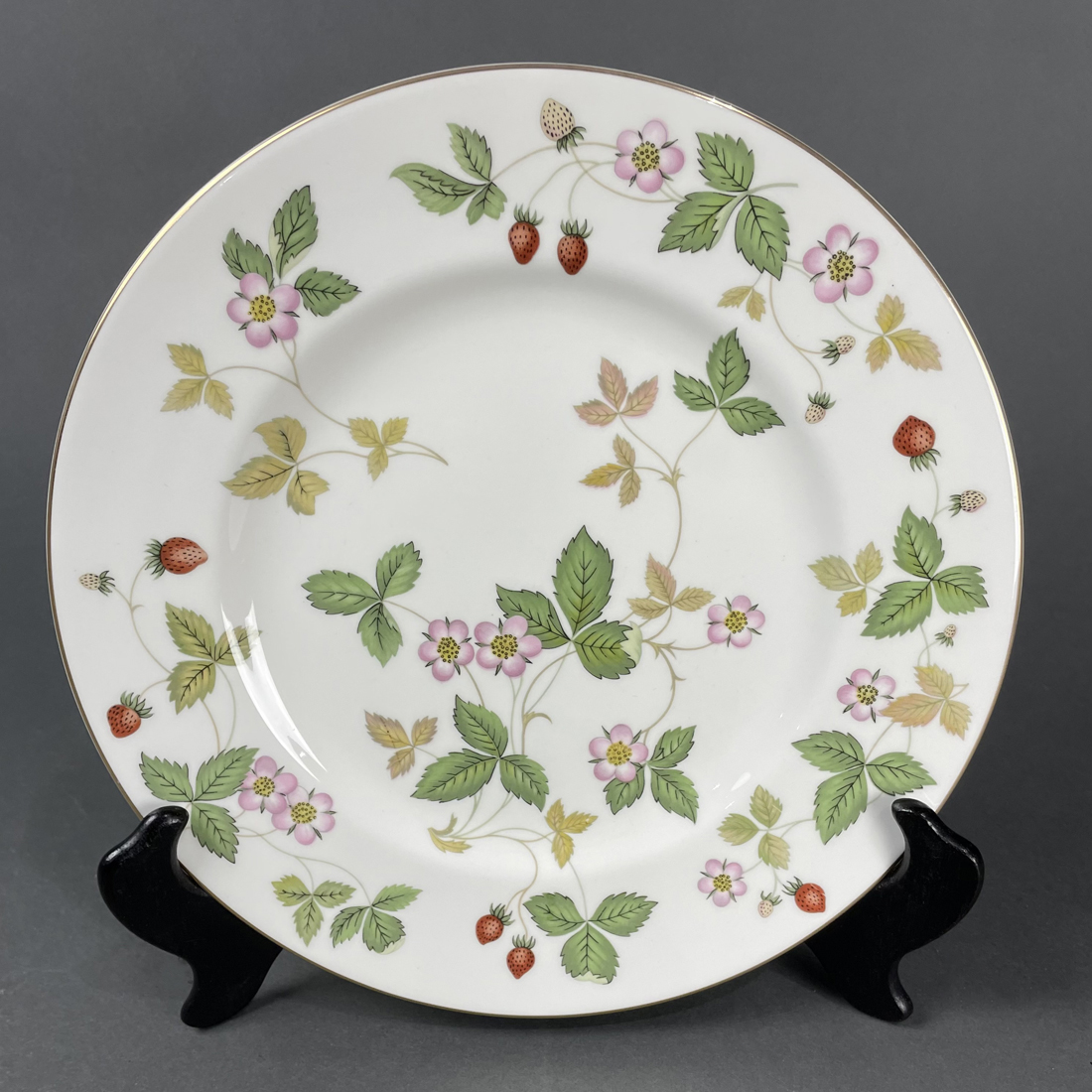 A WEDGWOOD PORCELAIN PARTIAL DINNER 3b4258