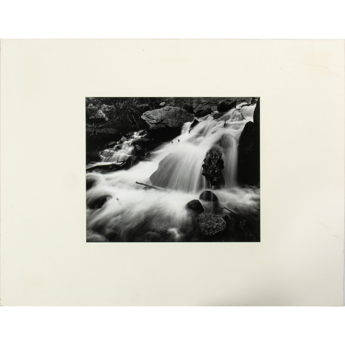 PHOTOGRAPH MISTY WATERFALL Style 3b433f