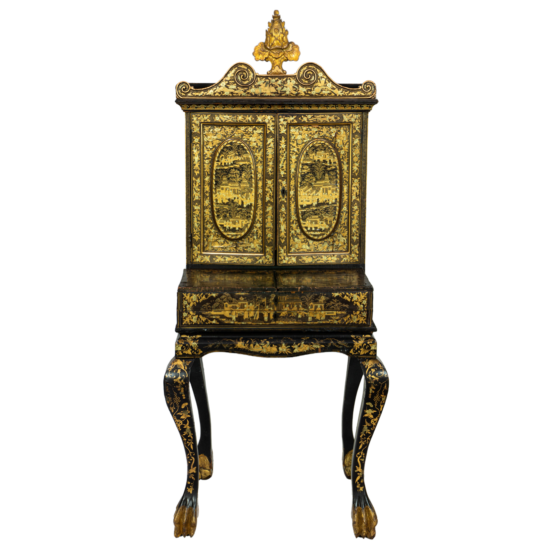 CHINESE EXPORT GILT LACQUERED DESK 3b4365