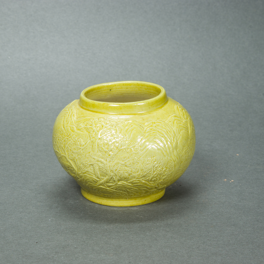 CHINESE YELLOW GLAZED AND CARVED 3b43a5