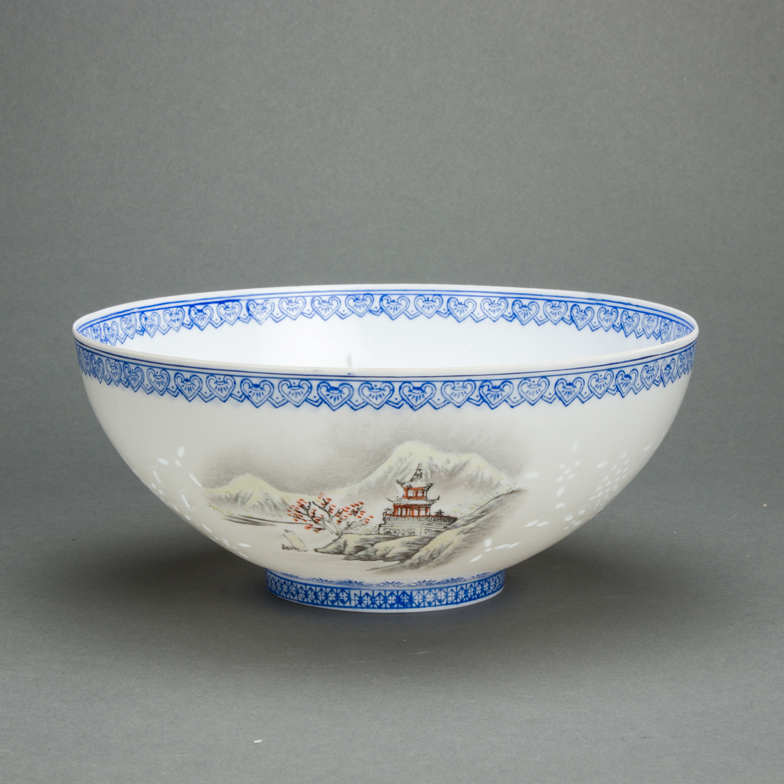 CHINESE ENAMELED EGGSHELL PORCELAIN