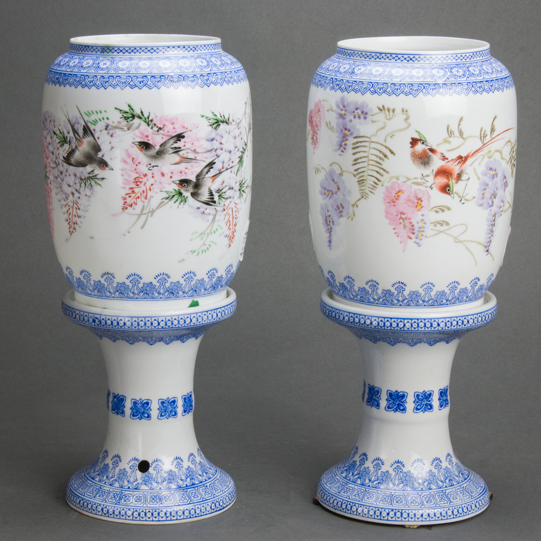 (LOT OF 2) CHINESE FAMILLE ROSE