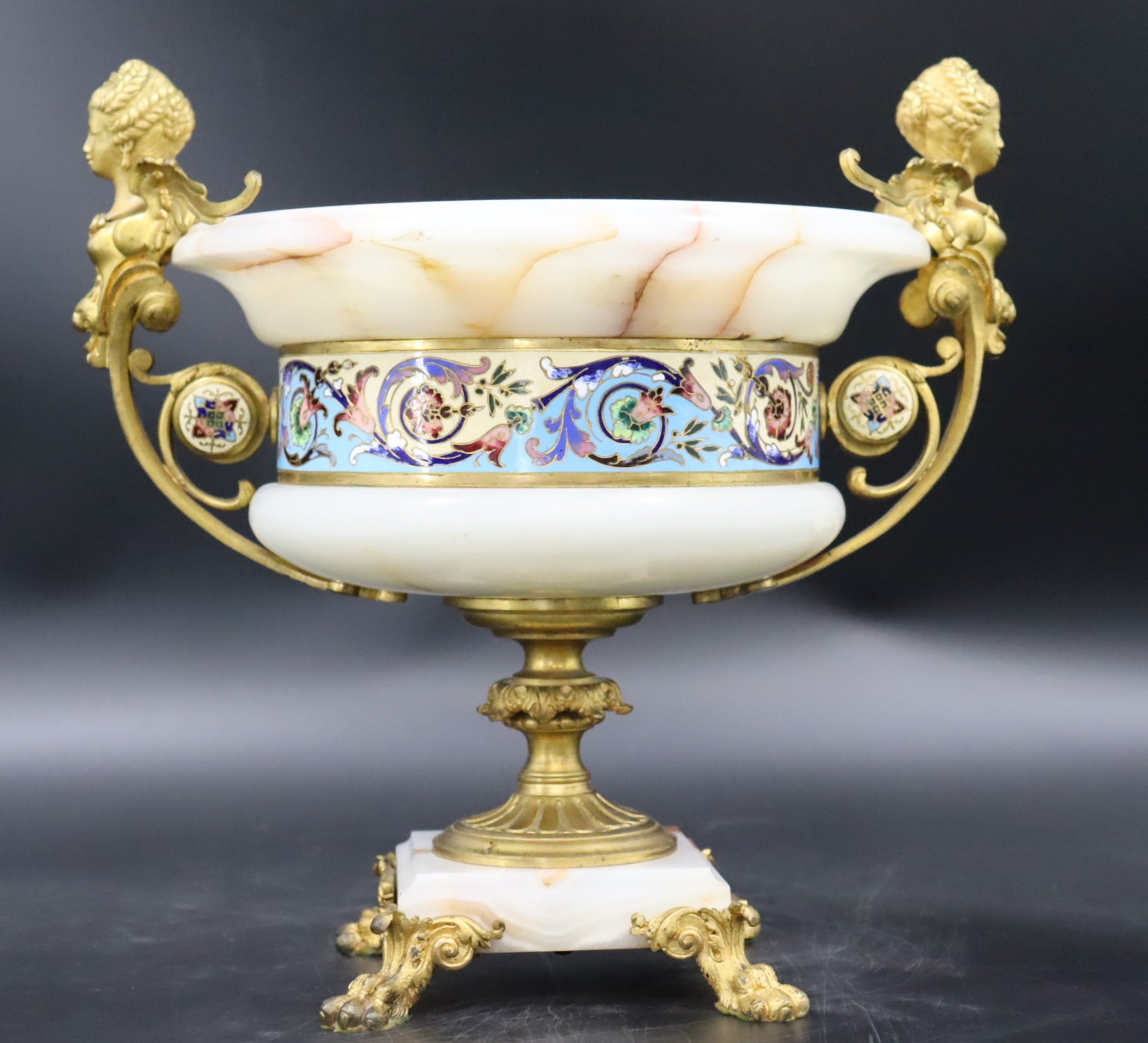 FINE QUALITY ANTIQUE ENAMEL DECORATED