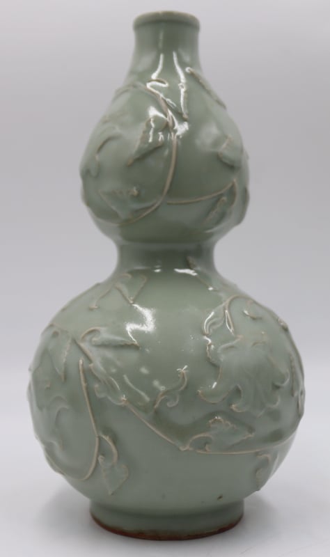 CHINESE LONGQUAN CELADON FLORAL 3b70ff