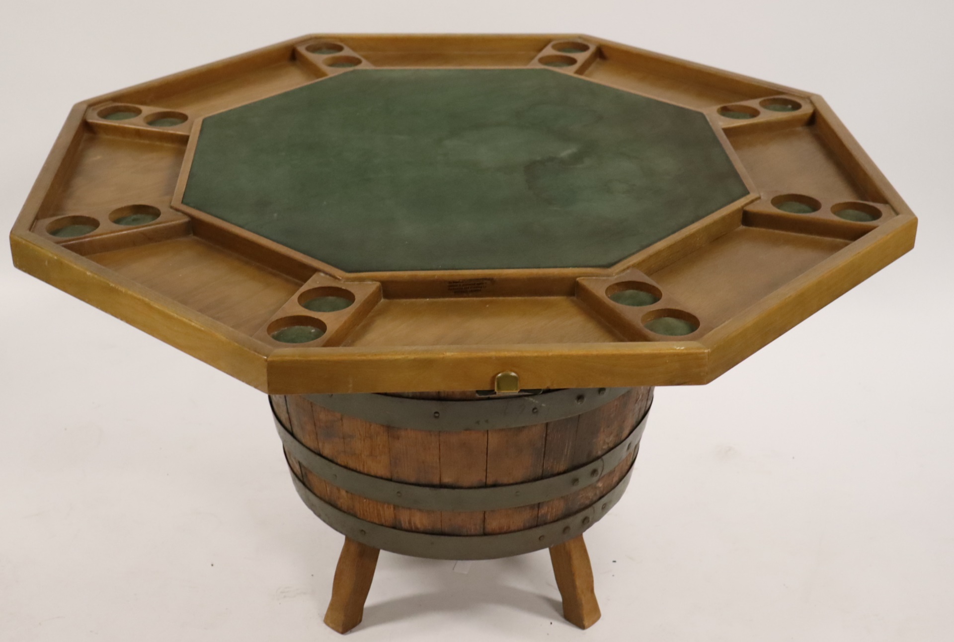 MIDCENTURY BARREL FORM CARD TABLE 3b713d