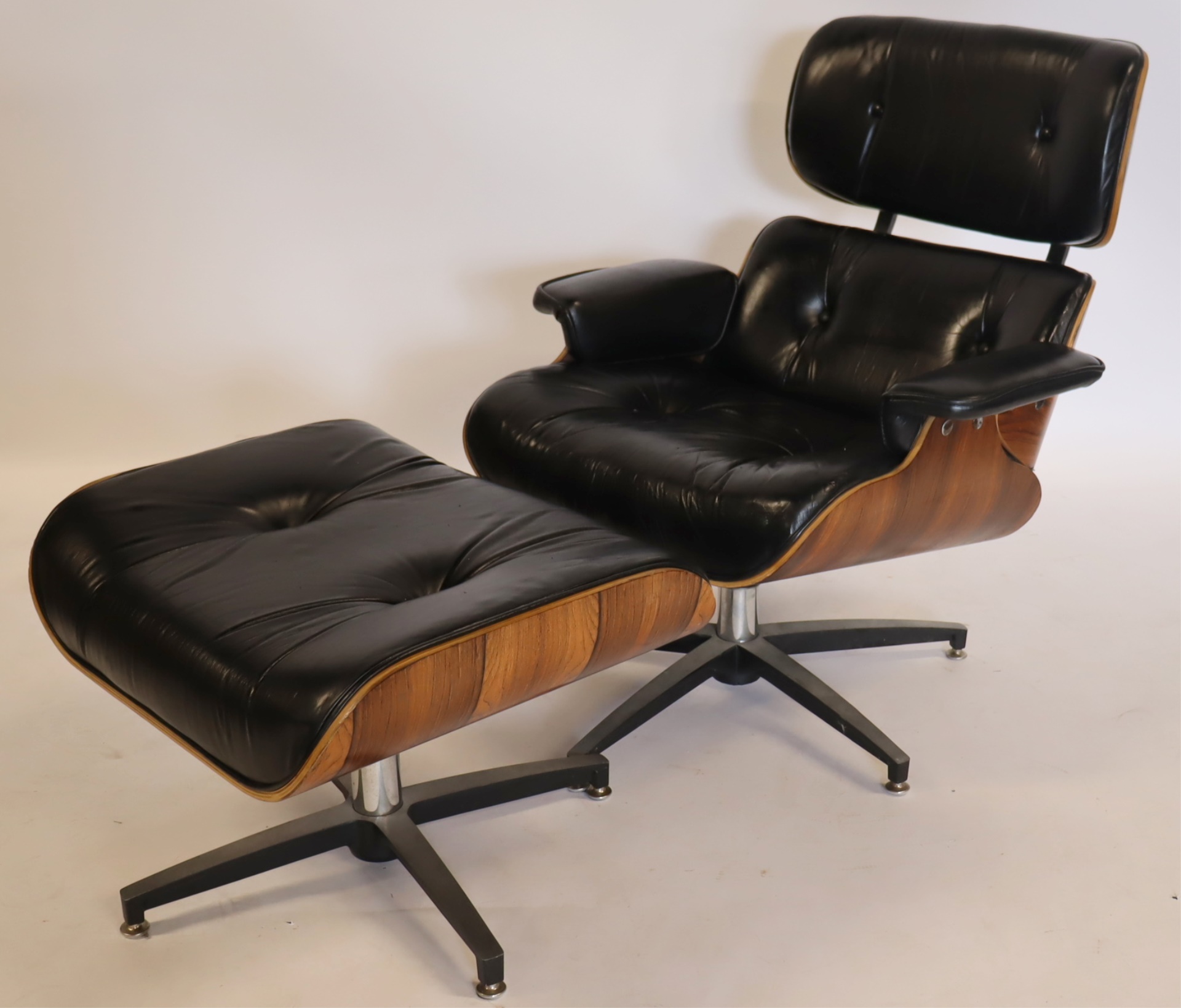 VINTAGE EAMES STYLE LOUNGE CHAIR 3b7158