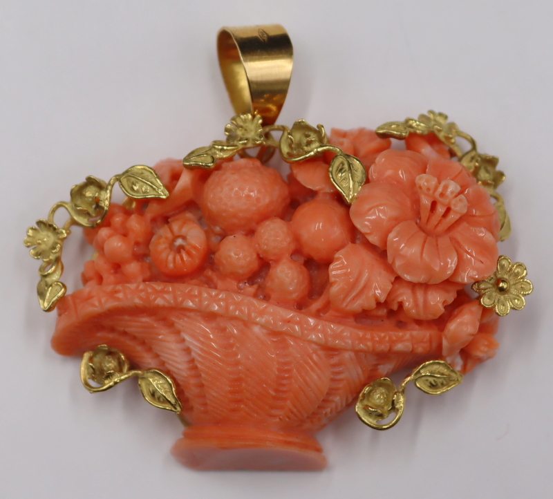 JEWELRY. 18KT GOLD AND SALMON CORAL