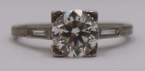 JEWELRY. PLATINUM AND 1.32 CT RBC