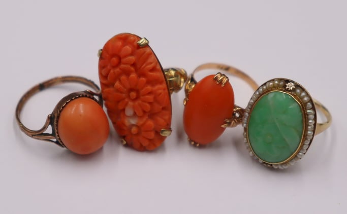 JEWELRY 4 GOLD RINGS WITH CORAL  3b73ff