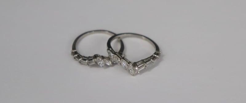 JEWELRY PAIR OF PLATINUM AND DIAMOND 3b7400