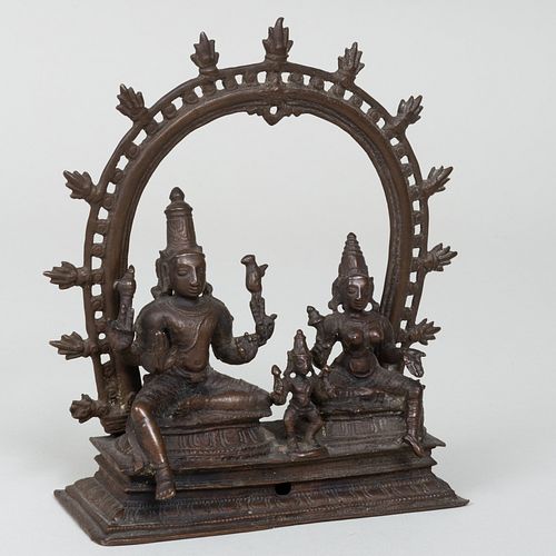 INDIAN BRONZE FIGURE GROUP OF SOMASKANDA 3b7487