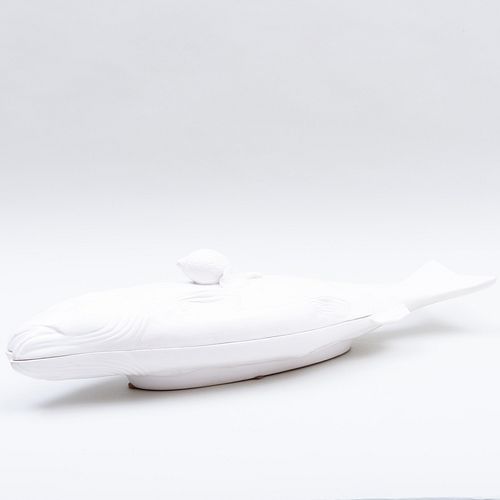 CONTINENTAL WHITE GLAZED FISH FORM 3b7602