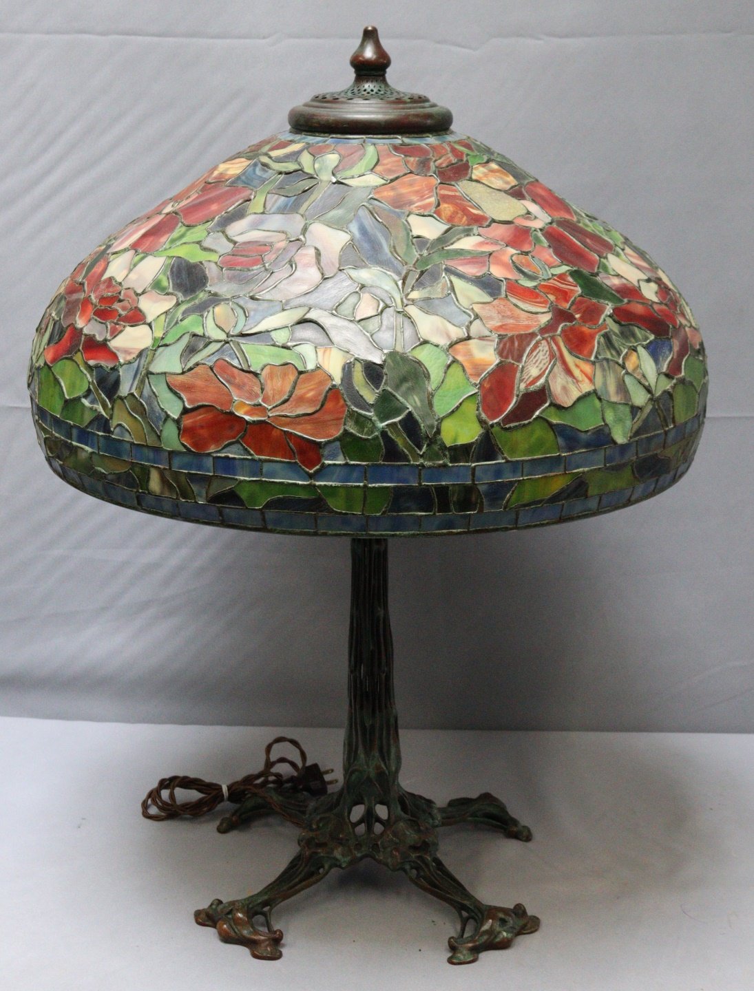 SIGNED TIFFANY STUDIOS LAMP SHADE 3b767d