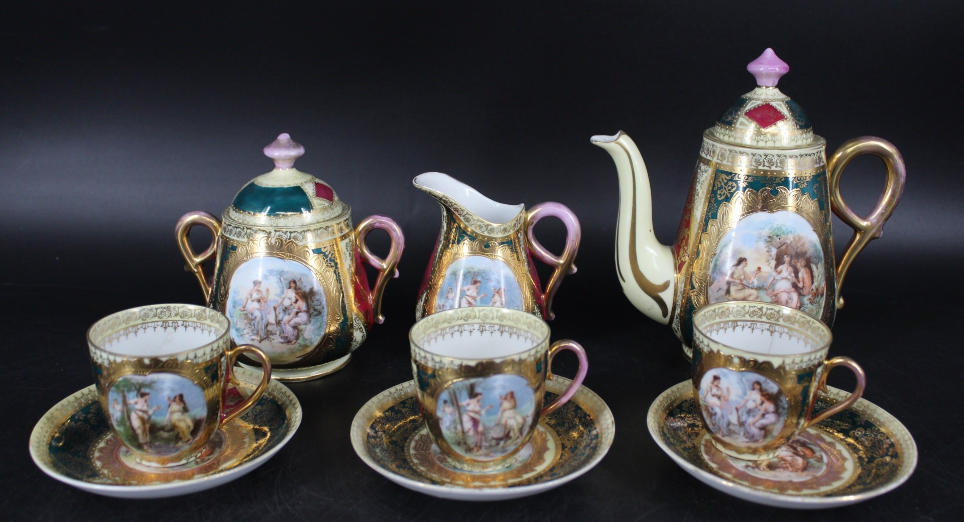 VIENNA STYLE GILT PORCELAIN PARTIAL