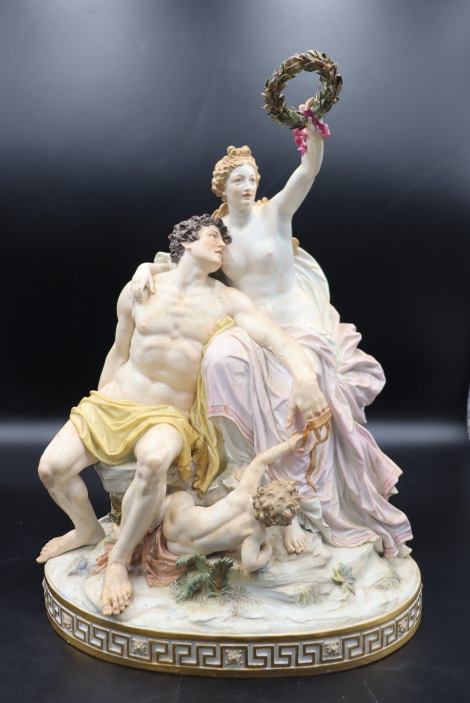 LARGE MEISSEN CONQUEROR OF OLYMPIA  3b76fb