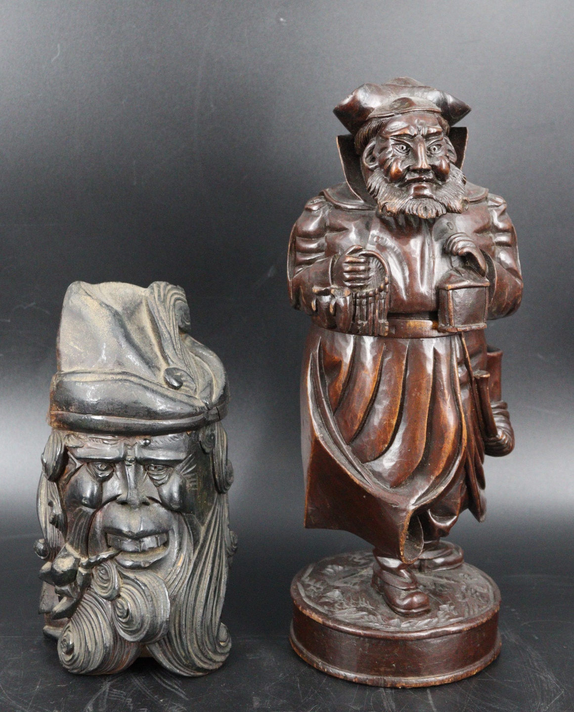 TWO ANTIQUE CARVED EUROPEAN TOBACCO 3b7785