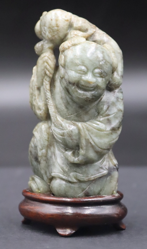 CHINESE MING DYNASTY CARVED JADE 3b77ae