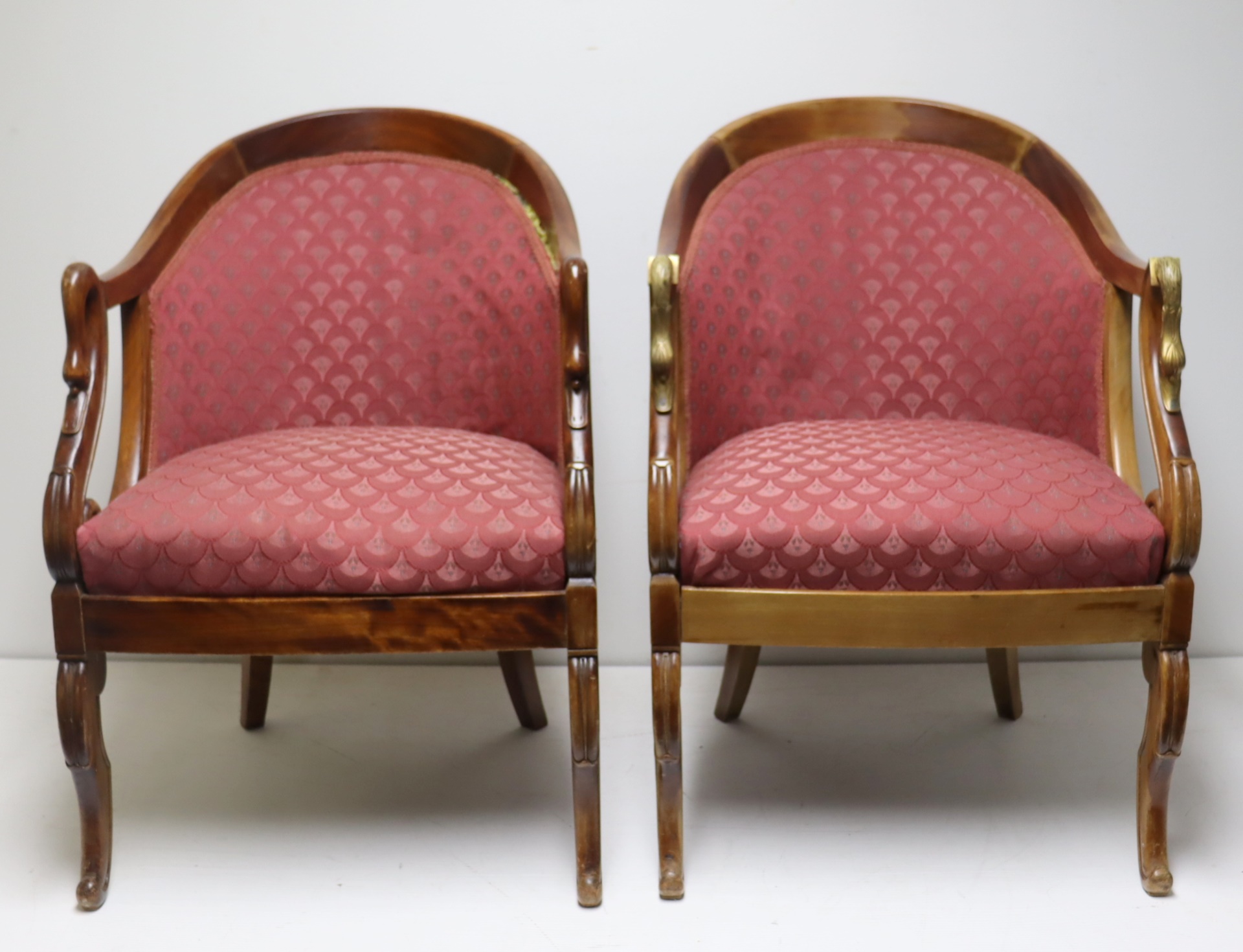 A PAIR OF ANTIQUE FRENCH CHAIRS